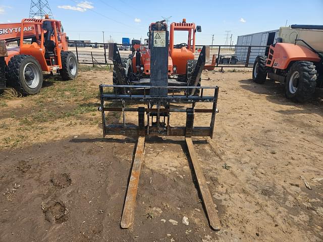 Image of JLG 10054 equipment image 1