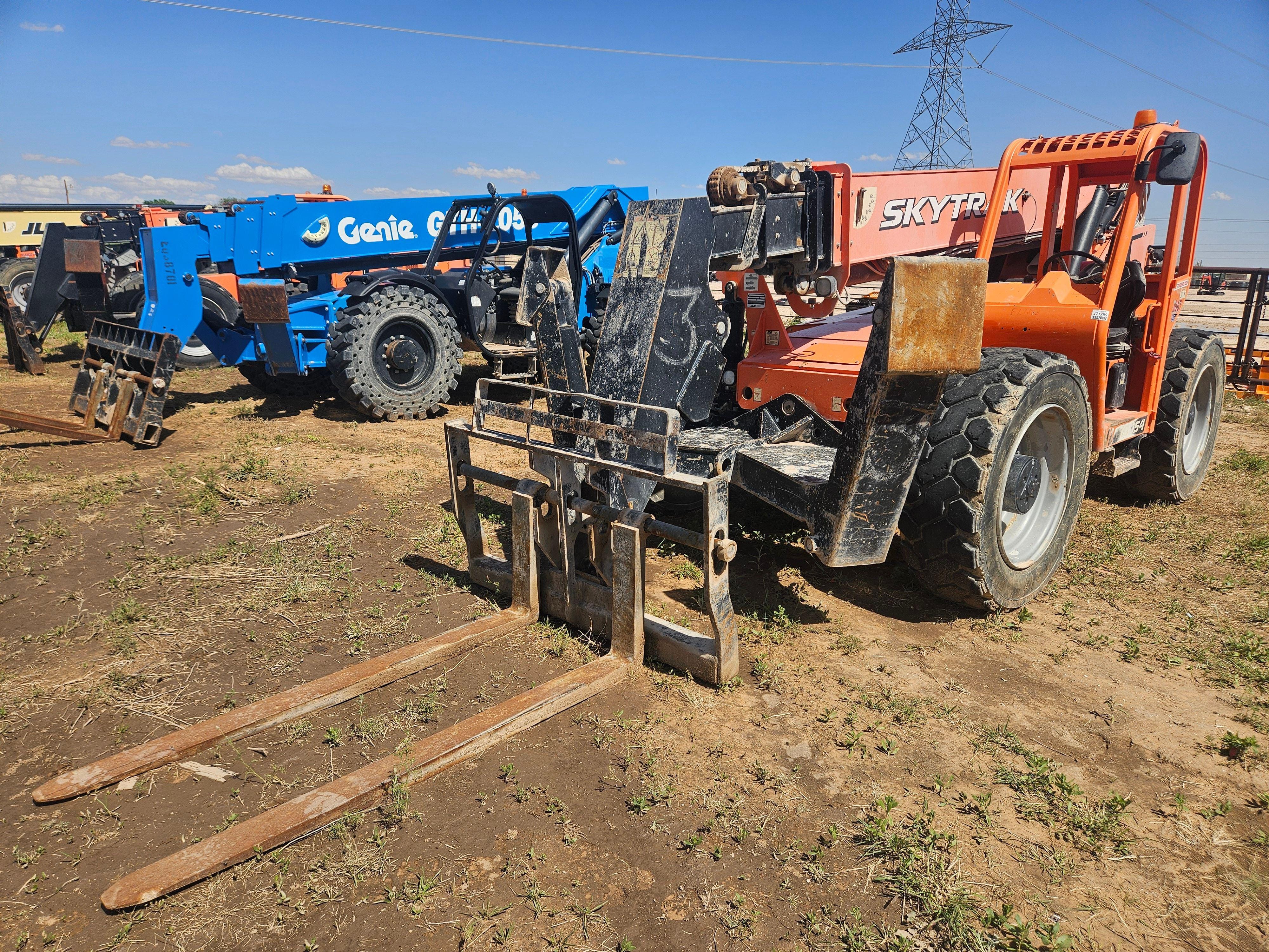 Main image JLG 10054