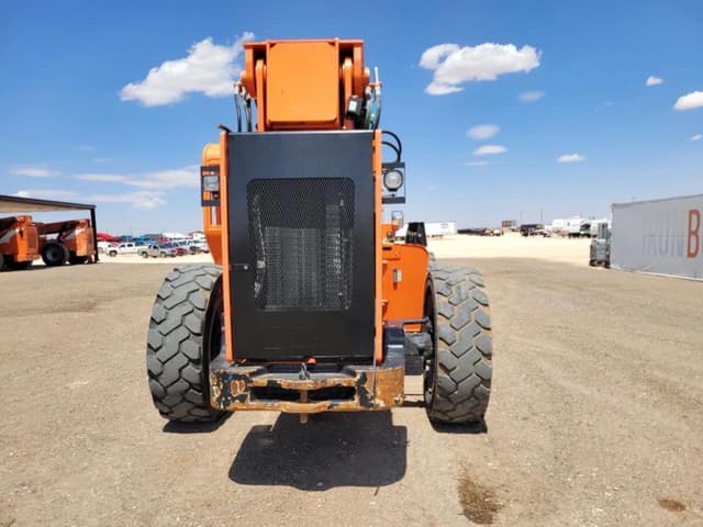 Image of JLG 10054 equipment image 3