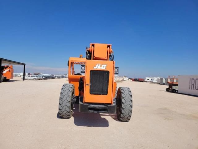 Image of JLG 10054 equipment image 3