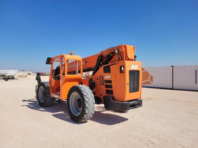 Image of JLG 10054 equipment image 2