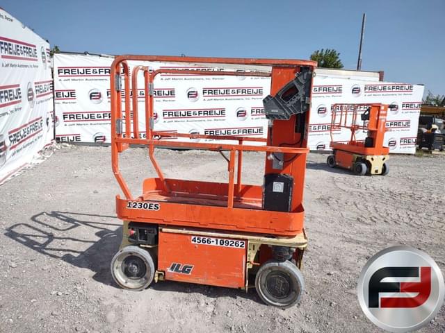 Image of JLG 1230ES equipment image 3
