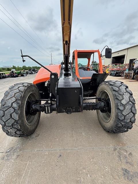 Image of JLG 742 equipment image 4