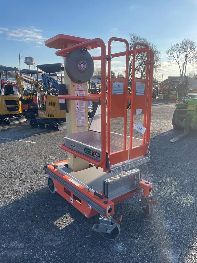 Image of JLG Eco Lift 70 equipment image 3