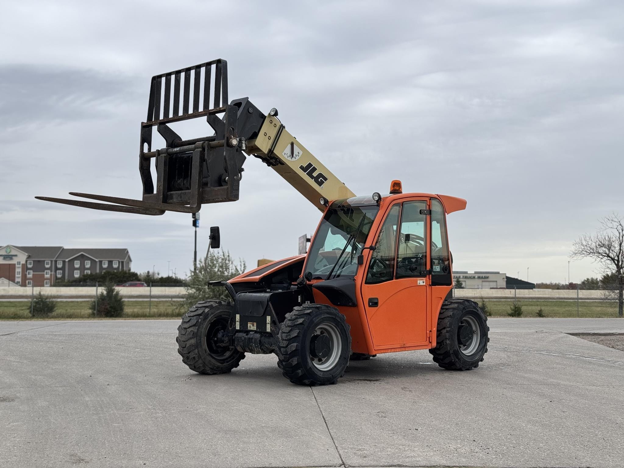 2019 JLG G5-18A Equipment Image0