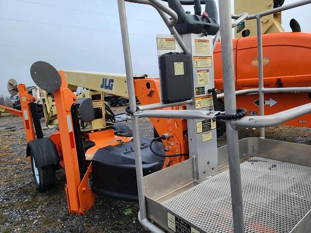 Image of JLG T350 equipment image 3