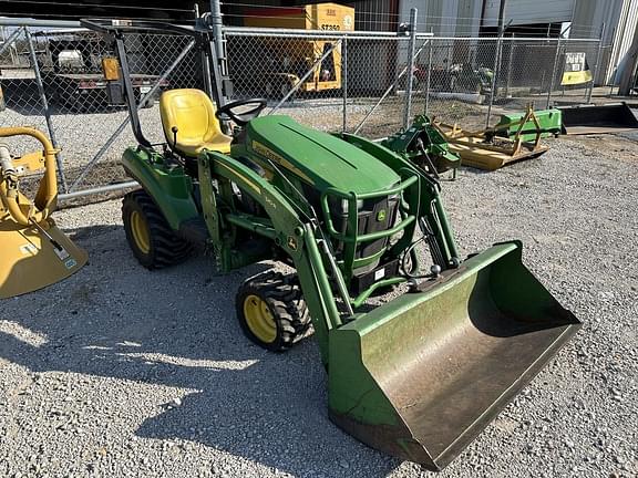 Image of John Deere 1023E equipment image 1