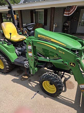 Image of John Deere 1023E equipment image 4