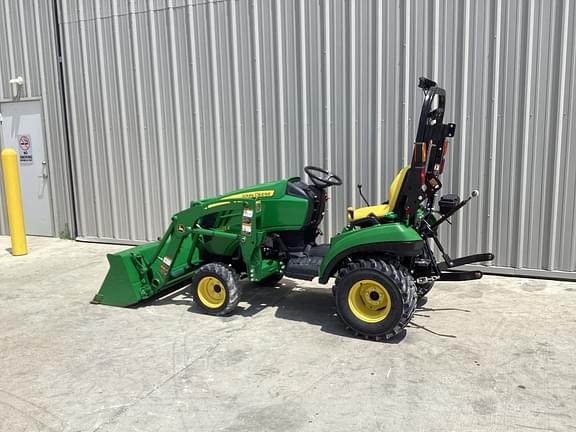 Image of John Deere 1023E equipment image 2