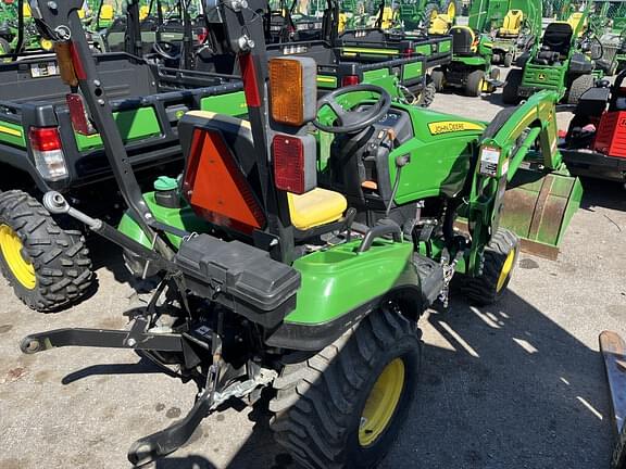 Image of John Deere 1023E equipment image 3