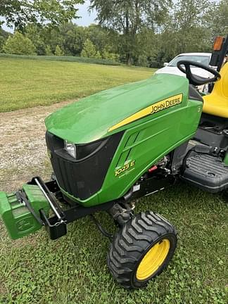 Image of John Deere 1023E equipment image 4