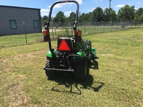 Image of John Deere 1023E equipment image 4