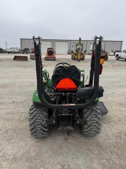 Image of John Deere 1023E equipment image 3