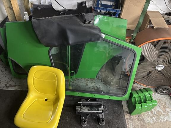 Image of John Deere 1023E equipment image 4