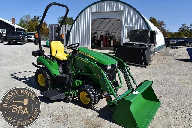 Image of John Deere 1023E equipment image 3