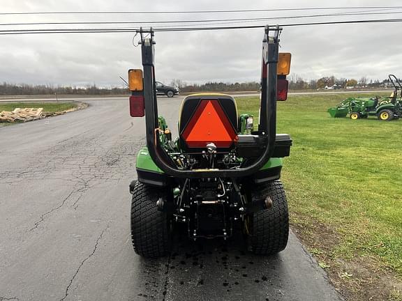 Image of John Deere 1023E equipment image 3