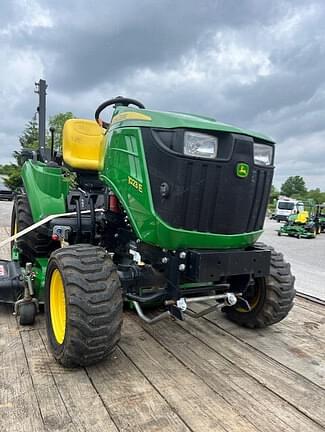 Image of John Deere 1023E equipment image 3