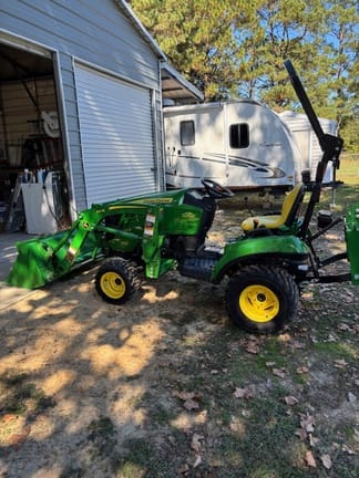 2019 John Deere 1023E Equipment Image0