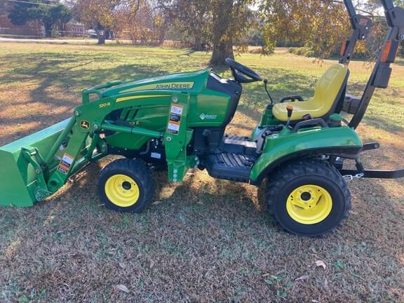 Image of John Deere 1023E equipment image 4
