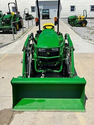 Image of John Deere 1023E equipment image 2