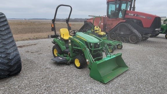 2019 John Deere 1023E Equipment Image0