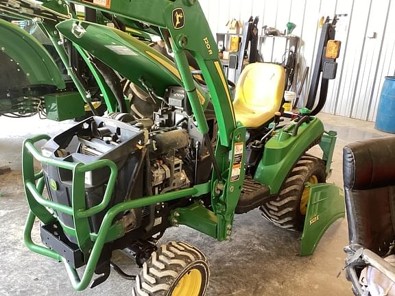 Image of John Deere 1023E equipment image 2