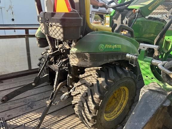 Image of John Deere 1023E equipment image 3