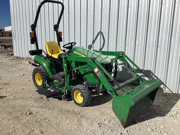 Image of John Deere 1023E equipment image 4