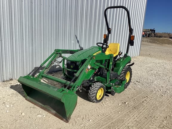 Image of John Deere 1023E equipment image 1