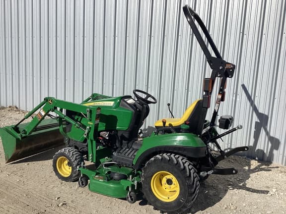 Image of John Deere 1023E equipment image 2