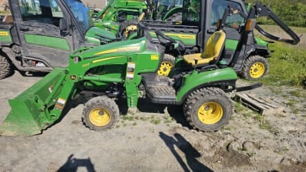 2019 John Deere 1023E Equipment Image0