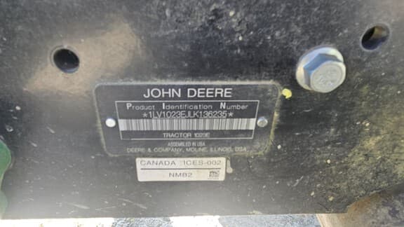Image of John Deere 1023E equipment image 1
