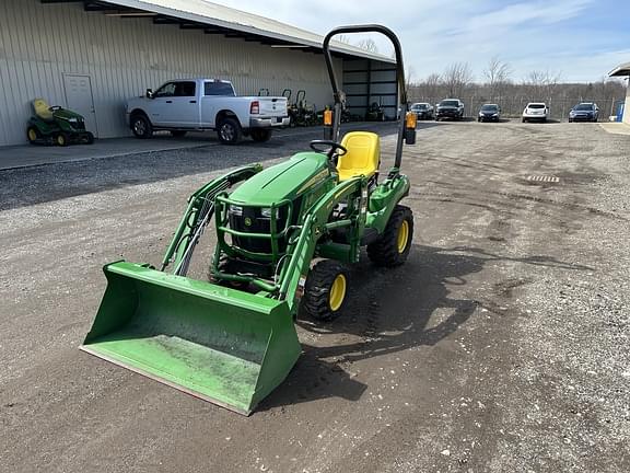 Image of John Deere 1023E equipment image 2