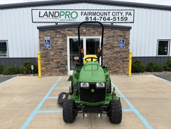 Image of John Deere 1023E equipment image 3