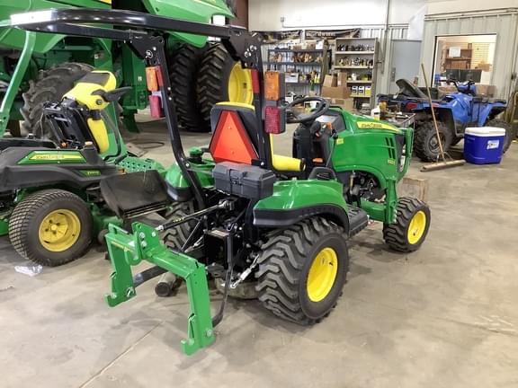Image of John Deere 1023E equipment image 2