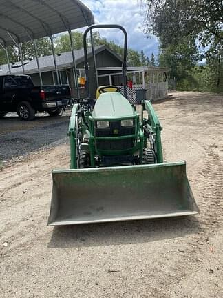 Image of John Deere 1023E equipment image 3