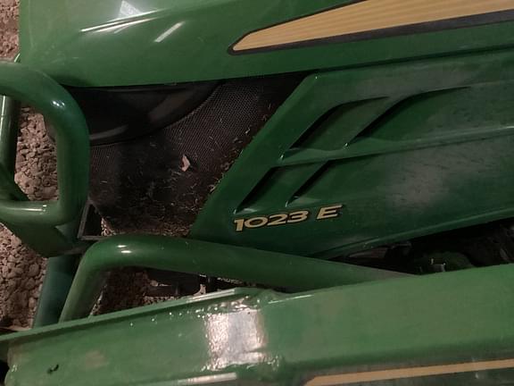 Image of John Deere 1023E equipment image 4