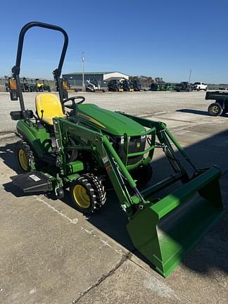 Image of John Deere 1023E equipment image 2