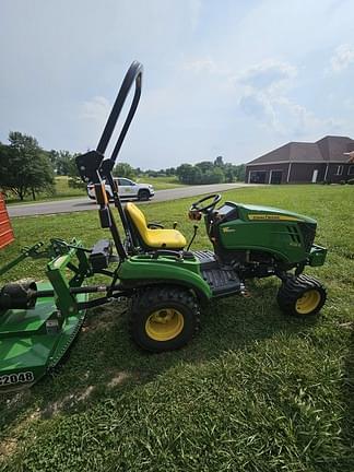 Image of John Deere 1023E equipment image 4