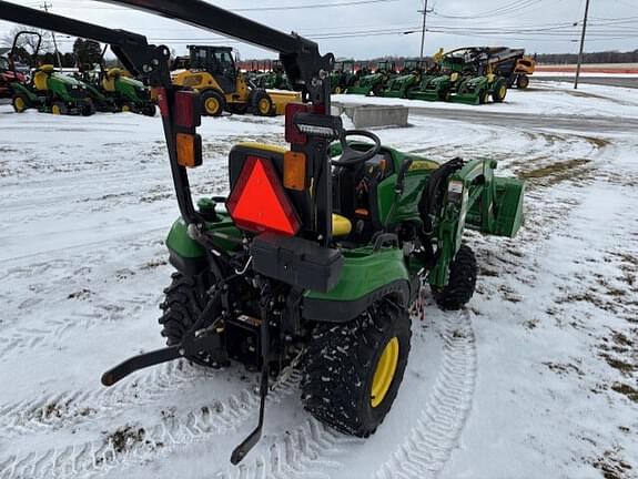 Image of John Deere 1023E equipment image 3