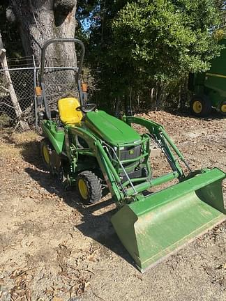 Image of John Deere 1023E equipment image 2