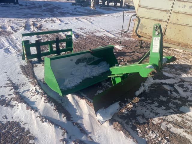 Image of John Deere 1023E equipment image 3