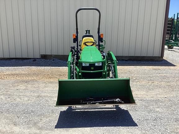 Image of John Deere 1025R equipment image 2
