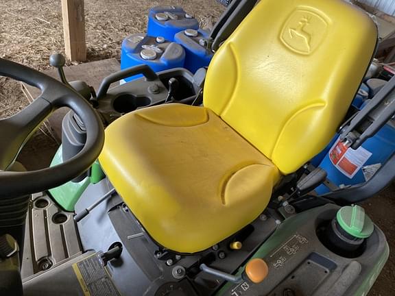 Image of John Deere 1025R equipment image 4