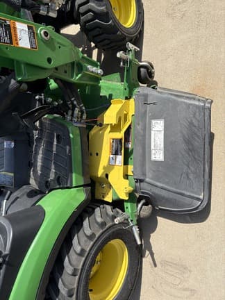 Image of John Deere 1025R equipment image 4