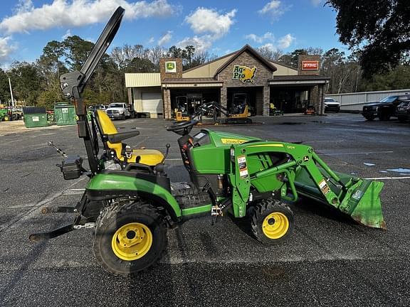 Image of John Deere 1025R equipment image 3