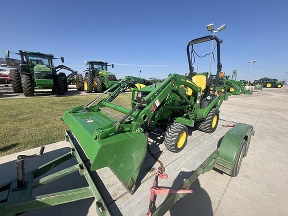 Image of John Deere 1025R equipment image 3