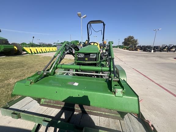 Image of John Deere 1025R equipment image 4