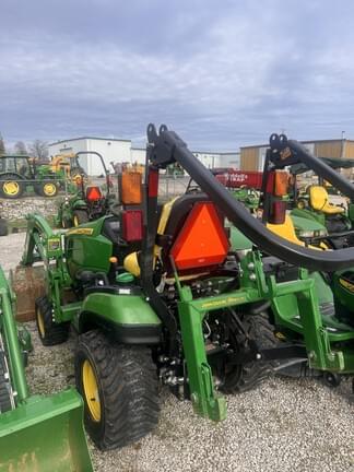 Image of John Deere 1025R equipment image 4