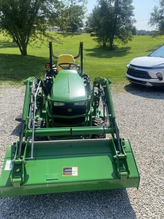 Image of John Deere 1025R equipment image 3